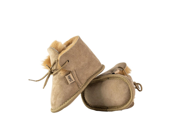 Kapeć Weiche Bequeme Schuhe aus Lammfell Modell Frank mit Klettverschluss (Beige, 23)